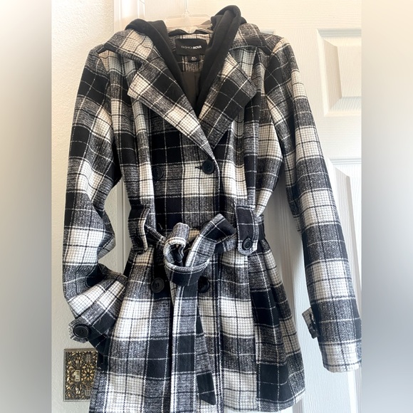 FASHION NOVA 🖤💖🤍PLAID BUTTON FRONT PEACOAT-WITH SASH & DETACHABLE HOODIE-XL - Picture 2 of 16